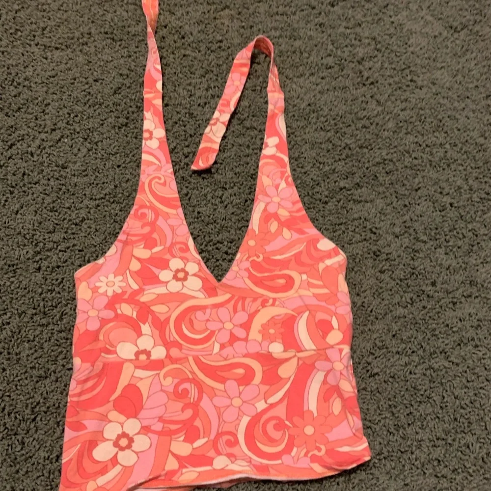 Crop tops - Picture 1 of 3